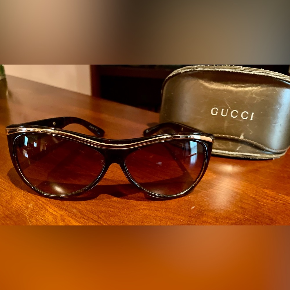 Gucci Sunglasses GG3015S 😎